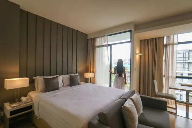 Deluxe, Double Bed, Pool View, Arden Hotel And Residence 4/10