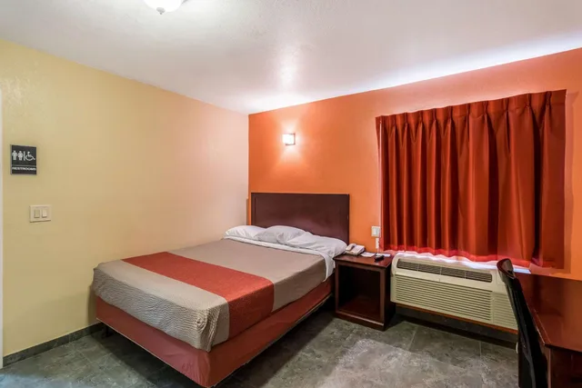 غرفة بسرير مزدوج لذوي الإعاقة، Motel6 Blythe, CA - South 1/9