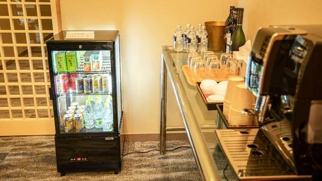 Room, Twin Beds, Sauna، Yamanaka Onsen Shirasagiyu Tawaraya 4/4