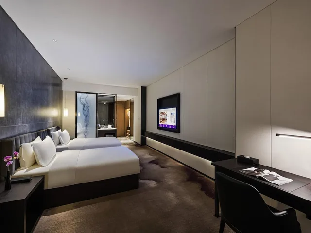 غرفة ديلوكس بسريرين منفصلين، Mercure Shenzhen Pinghu 3/4