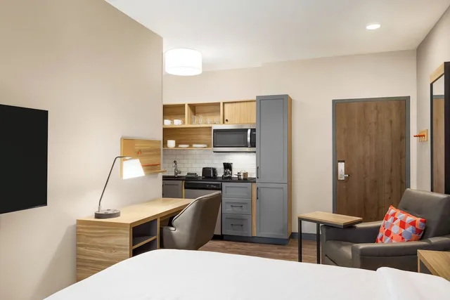 جناح استوديو بسرير كينج بإطلالة على الجبل لذوي الإعاقة، Candlewood Suites Bellefonte by IHG 2/4
