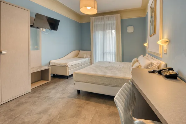 غرفة رباعية، Hotel Augustus 4/8
