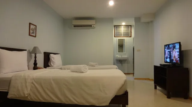 Family, Triple, King Bed, Single Bed, Mango Bedroom Inn 1/2