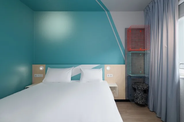 Compact, Double Bed, Garden View، ibis budget Hamburg St Pauli Messe 4/10
