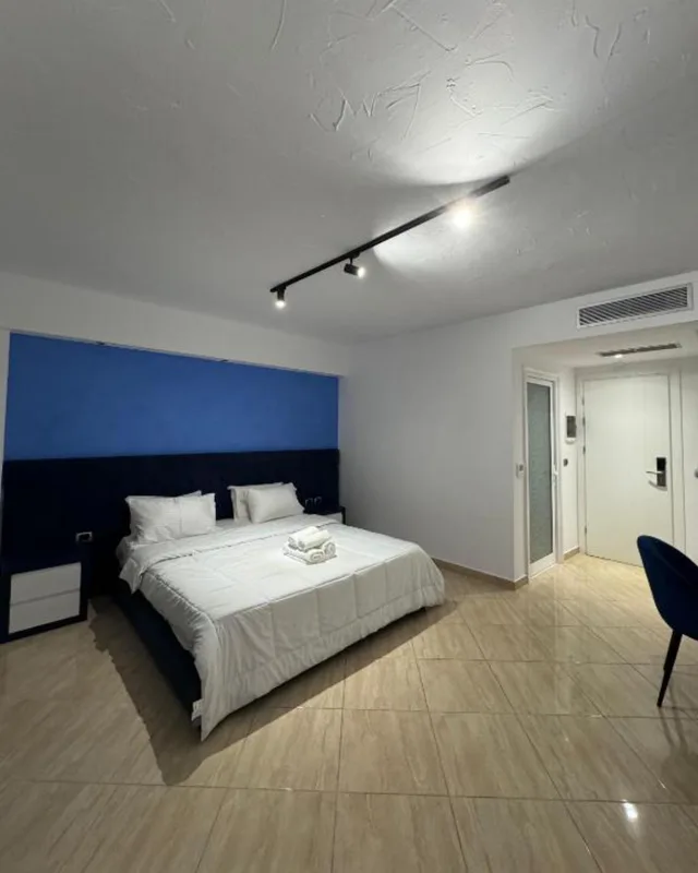 غرفة سوبيريور بسرير مزدوج بشرفة، Blue Sky Hotel 1/10