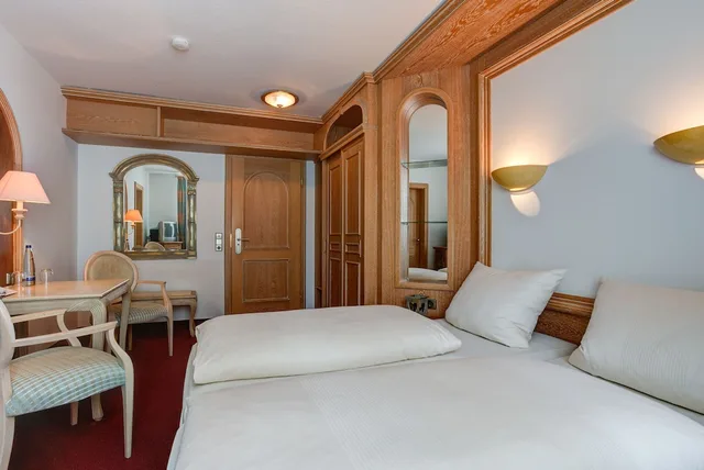 غرفة قياسية بسرير مزدوج، Hotel Stern by EMPA 3/10