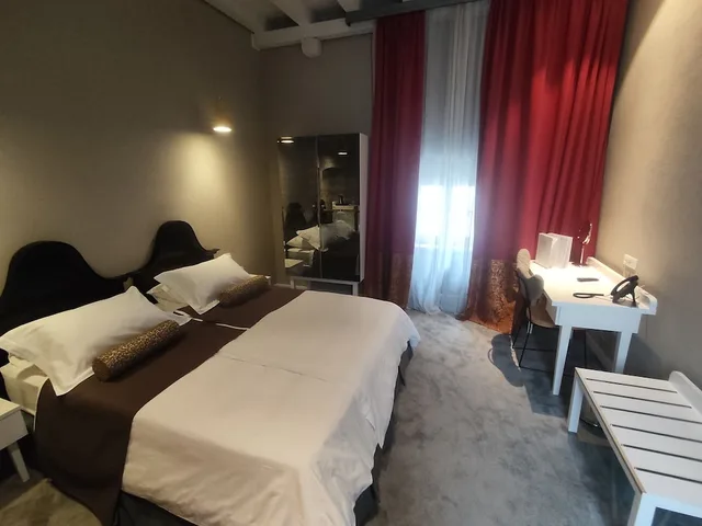 غرفة سوبيريور بسريرين منفصلين، Xii Century Heritage Hotel 2/7