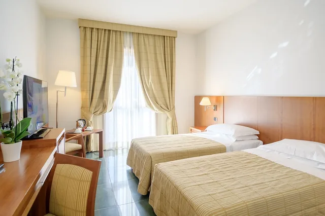 غرفة سوبيريور ثلاثية بسرير مزدوج وسرير فردي، Hotel Dei Principati 2/8