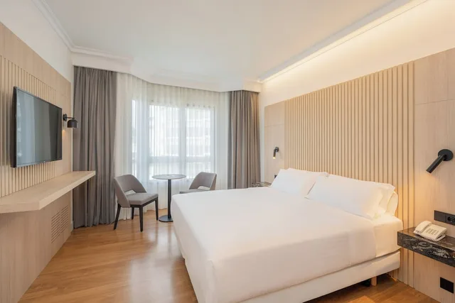 Junior Suite, Queen Bed, Sofa, Hotel Vigo Los Galeones Affiliated By Melia 4/10