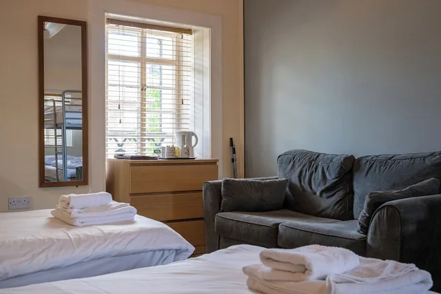 غرفة سوبيريور رباعية بسريرين منفصلين وسرير بطابقين، Callander Hostel 6/9