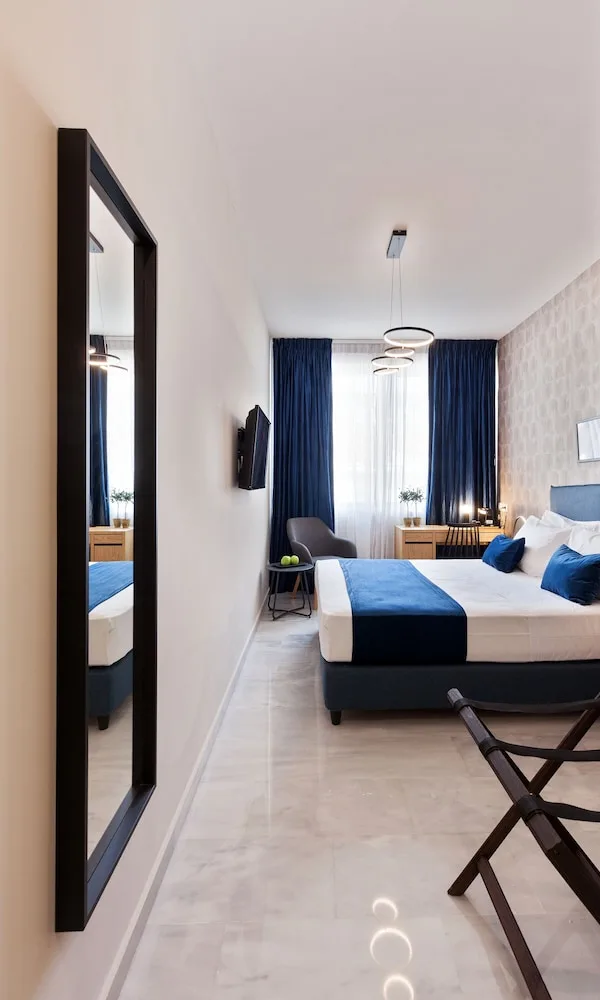 غرفة سوبيريور ثلاثية بسريرين منفصلين مع أريكة، Trendy by Athens Prime Hotels 3/10