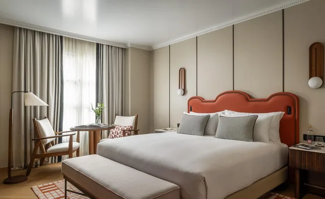 Paseo, Comfort، Condes de Barcelona 1/1