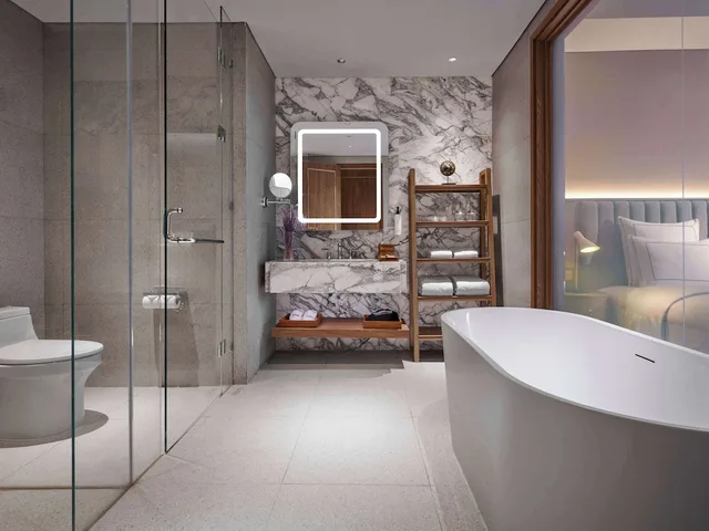 غرفة غراند بسرير كينج، Swissotel Nusantara 7/9