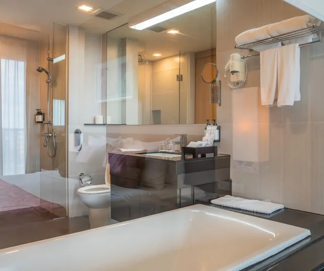 غرفة ديلوكس بسرير كينج بشرفة، Amaranth Suvarnabhumi Hotel 17/19