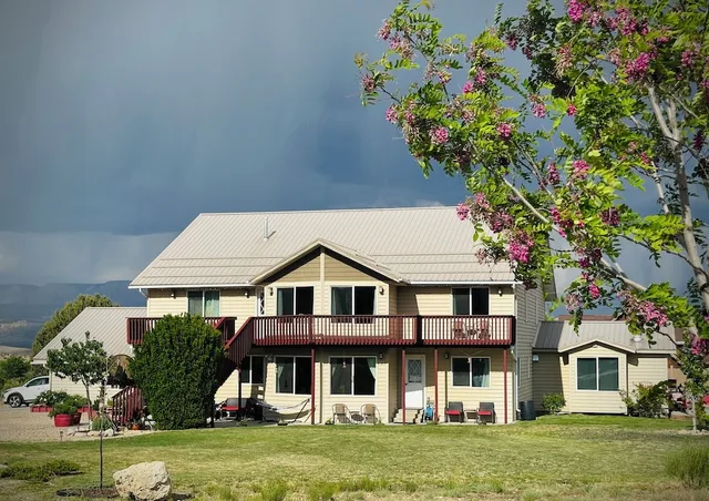 Bryce Trails Bed and Breakfast, Cedar City 3/50