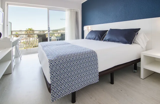 غرفة سوبيريور بإطلالة على الجبل، Catalonia del Mar - Adults Only 5/10