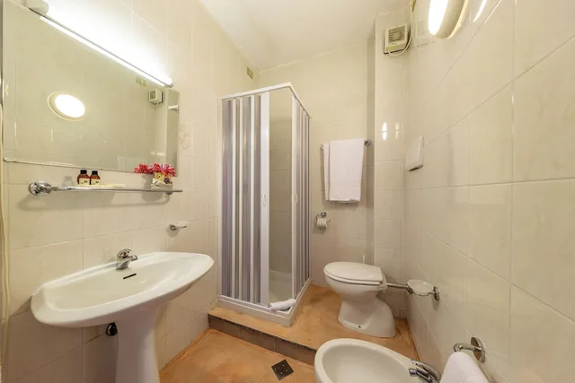 غرفة قياسية بسرير مزدوج أو سريرين منفصلين، Rina Hotel 9/10