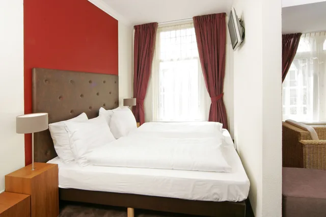 1 Bedroom, City, Apartment, Queen Bed, NOVA APARTMENTS 1/5