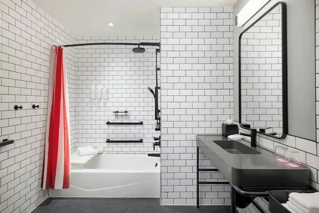 غرفة بسرير كينج، Moxy Allentown Downtown 5/6