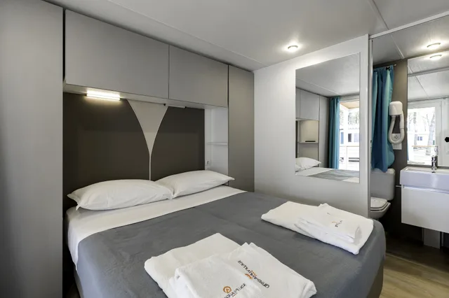 Grand, Mobile Home, Superior, 1 Queen and 3 Single Beds، CA'PASQUALI VILLAGE 1/1