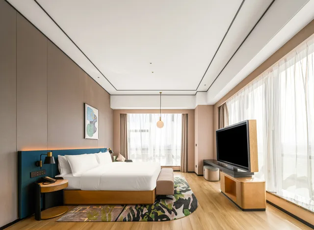 Deluxe, Suite, King Bed, Hilton Garden Inn Fenyang Yulongwan 3/5