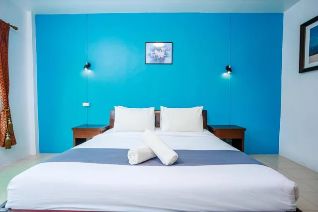 غرفة سوبيريور بسرير كينج بإطلالة على المسبح مع أريكة، Ao Nang Baan Suan Resort 2/7