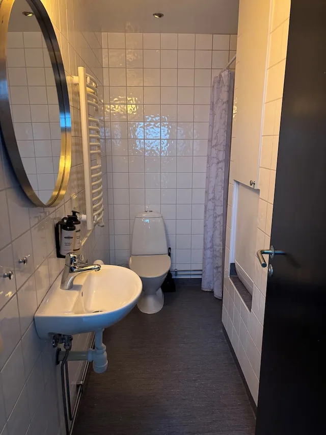 استوديو اقتصادي بسريرين منفصلين مع أريكة، Hotell Repet 2/2