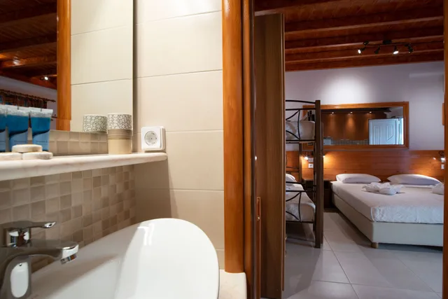 1 Bedroom, Lanai, Luxury, Quadruple, 1 Queen and 1 Bunk Bed، Kontaratos Studios & Apartments 10/10