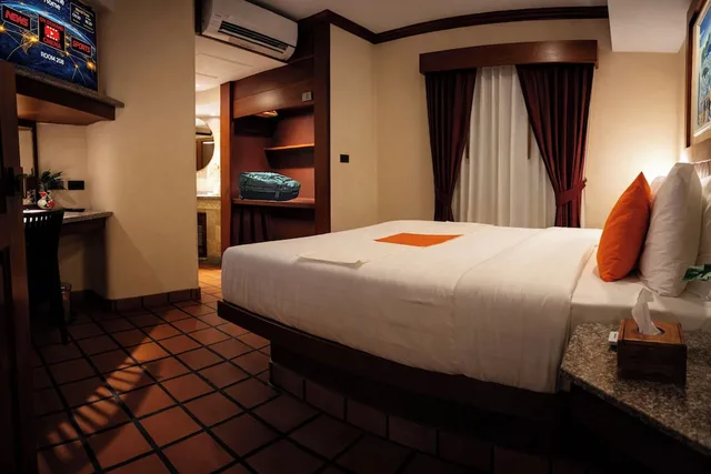 جناح بسرير كينج وسرير كوين بإطلالة على البحر بغرفتي نوم مع أريكة، Pacific Club Resort 2/10