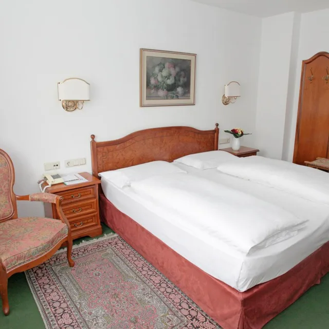 Standard, Double Bed, Grunerbaum Hotels 2/9