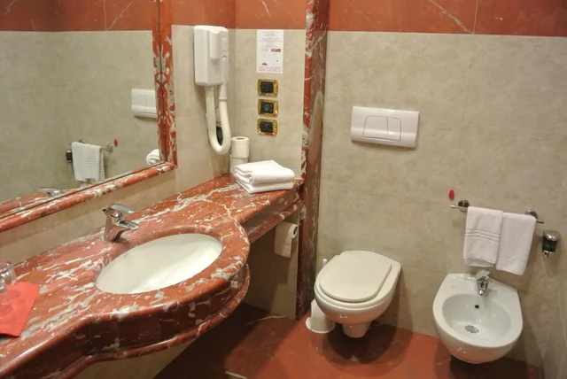 Double Superior Room Balcony, Grand Hotel La Chiusa Di Chietri 8/10