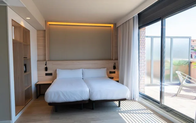 غرفة سوبيريور بسريرين منفصلين بشرفة، Hotel Sant Pau 1/2
