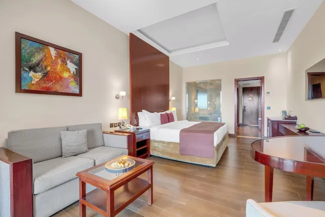 Savoy, Royal, King Bed, Lounge Access، The Royal Savoy - Adults Only (+12) 7/10