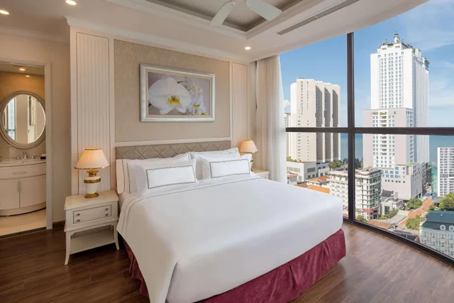 Suite, Vinpearl Empire Nha Trang, Affiliated by Melia 1/3