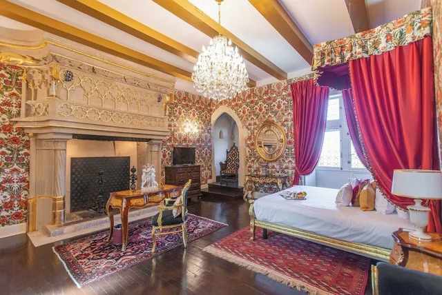Napoleon, Suite, King Bed، Chateau Le Prieure La Maison Younan 1/2
