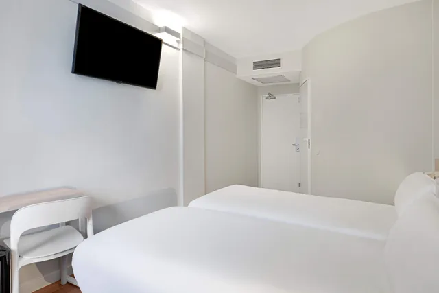 Twin Room, B&B HOTELS Zaragoza Centro 4/4