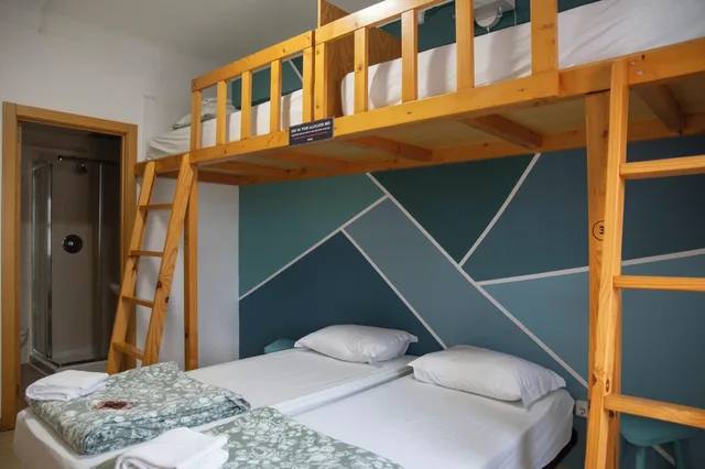 Mixed Dorm, 4 People, Balcony, Wot Nomad Social 1/2