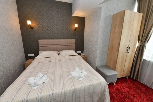 جناح، Sea Moon Hotel 1/4