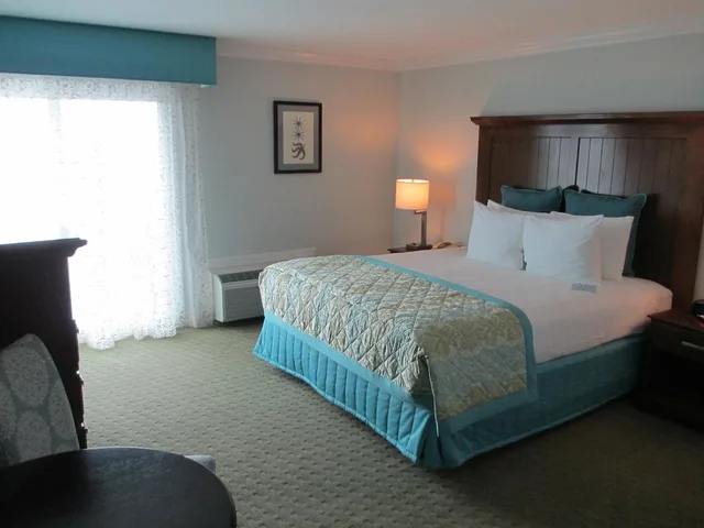 غرفة قياسية بسرير كينج بإطلالة على البحر بشرفة، Best Western Premier Hotel Del Mar 1/8