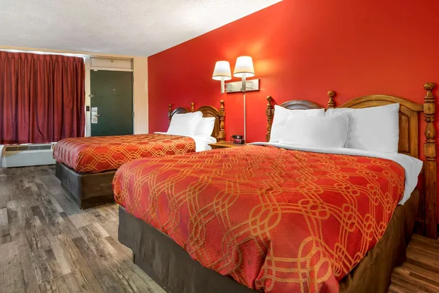 غرفة بسريرين مزدوجين للمدخنين، Econo Lodge Cortland Downtown NY 1/4