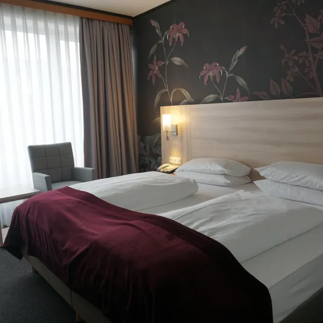 غرفة بسرير كينج، Top Hotel Senator 7/10