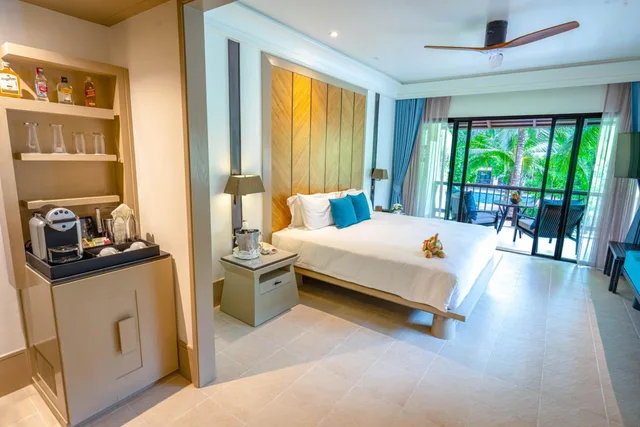 Deluxe, Pavilion, King Bed, High Floor, Layana Resort and Spa - Adults Only 5/7