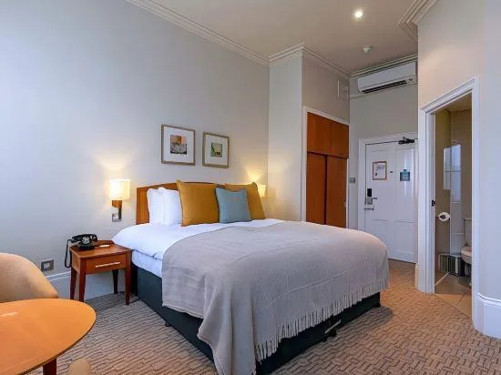 غرفة سيغنتشر، The Park Hotel Park Road 1/2
