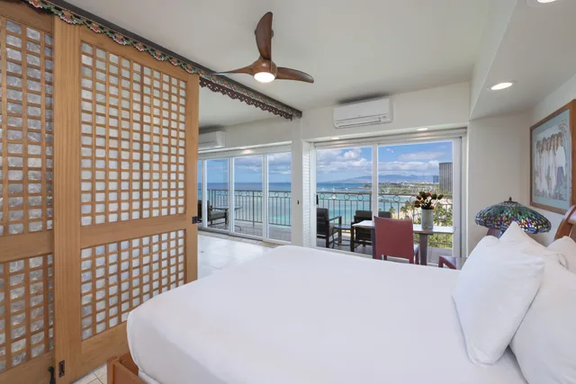 2 Bedrooms, Condo, Ocean View, 2 Bathrooms، Waikiki Shore by OUTRIGGER 2/8