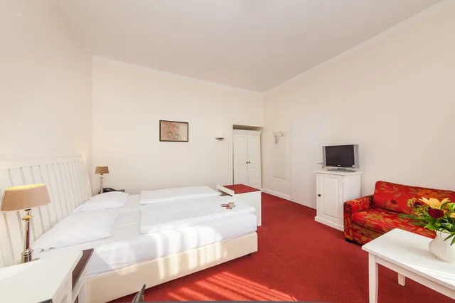 غرفة ديلوكس بسرير مزدوج مع أريكة، Novum Hotel Bremer Haus 4/10