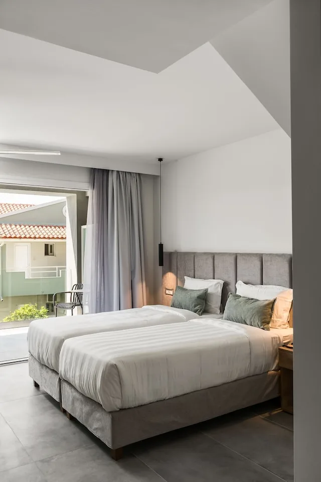 دوبلكس بسريرين منفصلين مع أريكة، Acharavi Beach Hotel 4/10