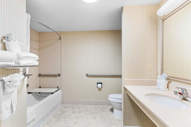 Room, 2 Queen Beds, Accessible, Best Western Cheyenne 7/7