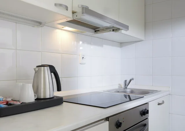 غرفة رباعية بسرير كوين وسريرين منفصلين، Hotel Bologna 9/9