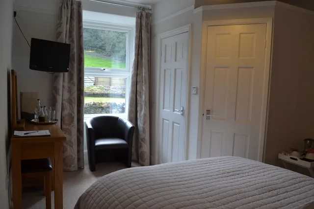 غرفة قياسية بسرير مزدوج، COED-Y-FRON GUEST HOUSE 1/2