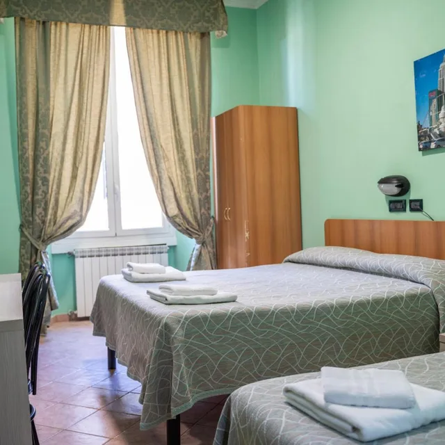 غرفة كلاسيكية ثلاثية، Hotel Ferrarese Roma 5/10